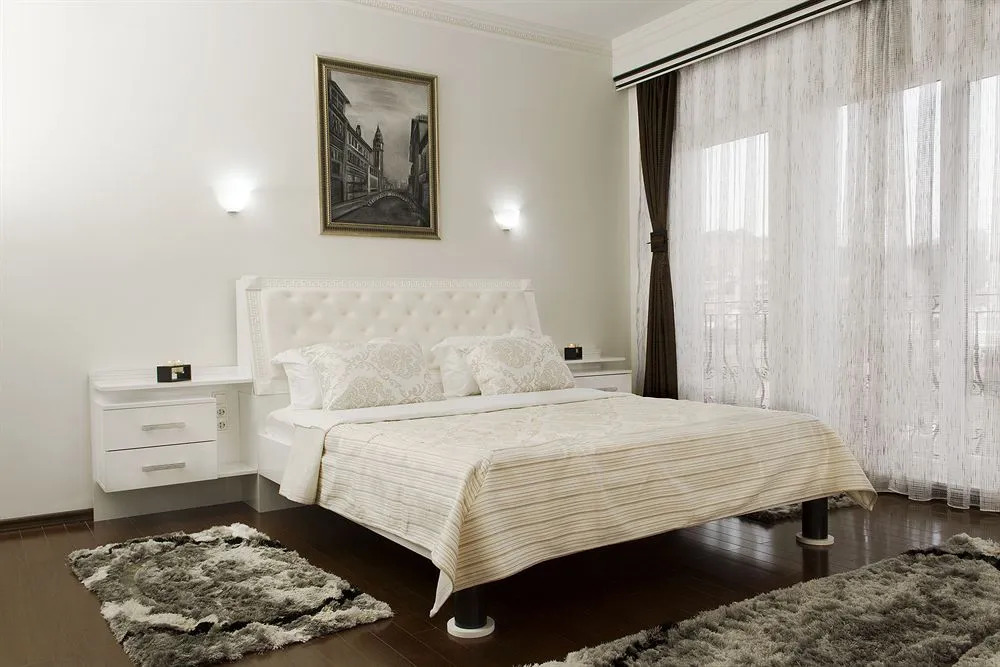 La Familia Residence