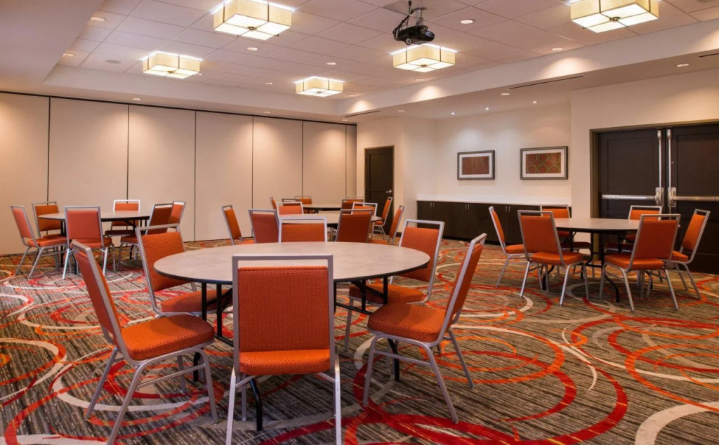 Holiday Inn Express & Suites Monroe by IHG