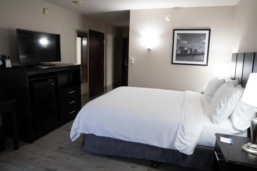 Lucilles Hotel, Restaurant, & Bar