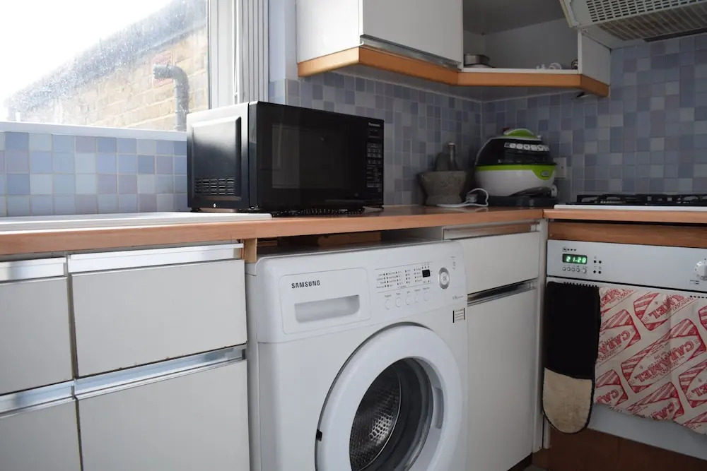 1 Bedroom Flat Near Richmond Park