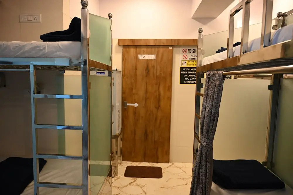 Sagar Dormitory Andheri - Nearest to Andheri Railway Station West