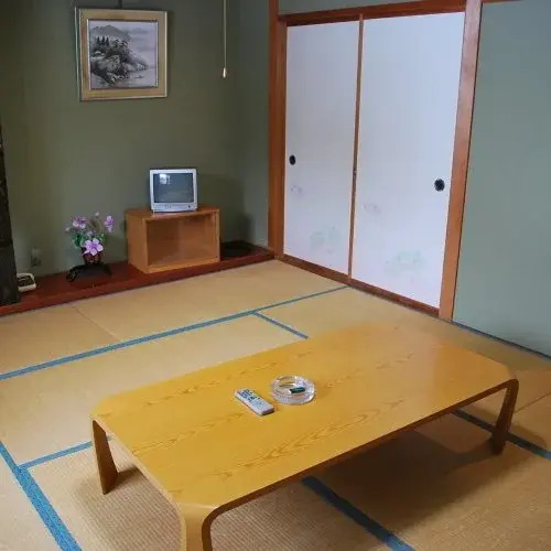 Rokuroshi Kougen Onsen Picnic Garden