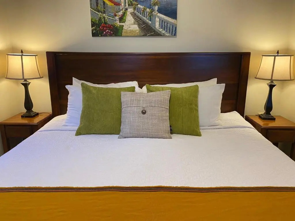 Coconut Row Boutique Hotel