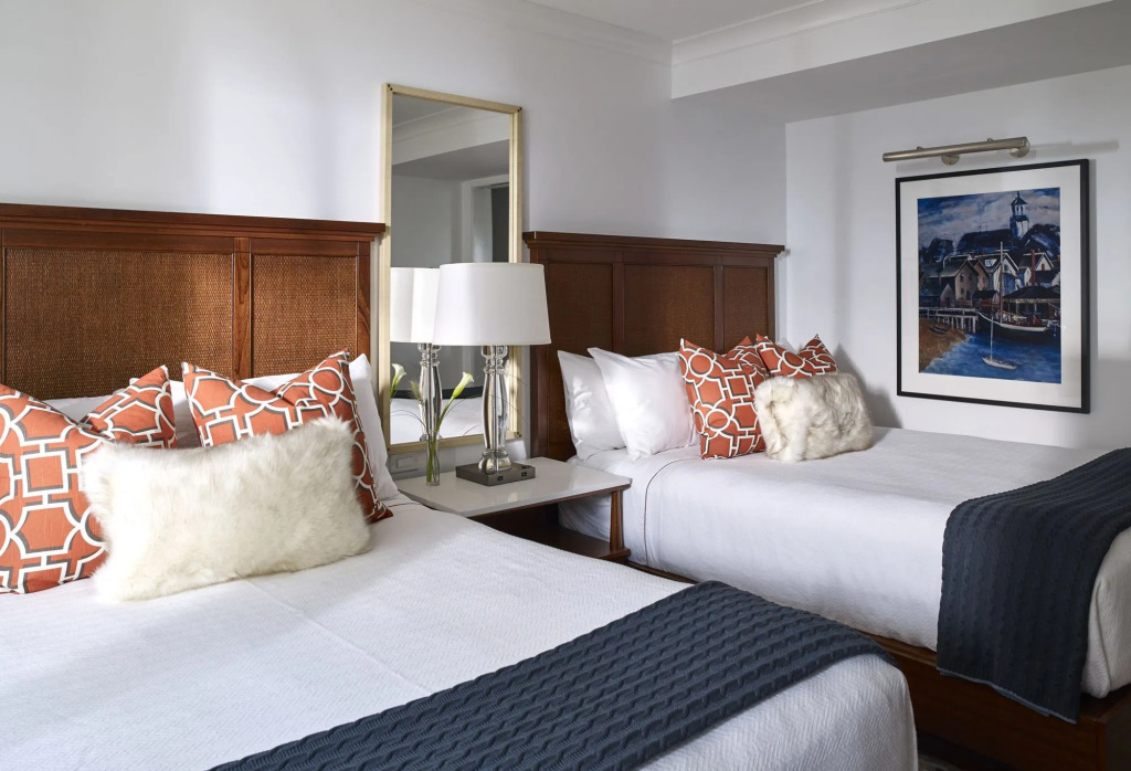 Inn By the Sea