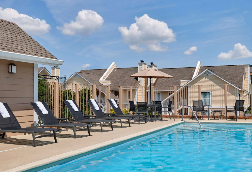 Sonesta Simply Suites Cleveland Airport