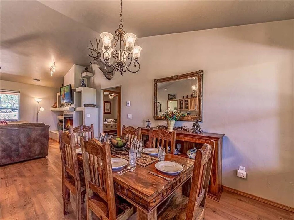 Deer Meadows, 3 Bedrooms, Wifi, Sleeps 8, Gas Grill, Hot Tub