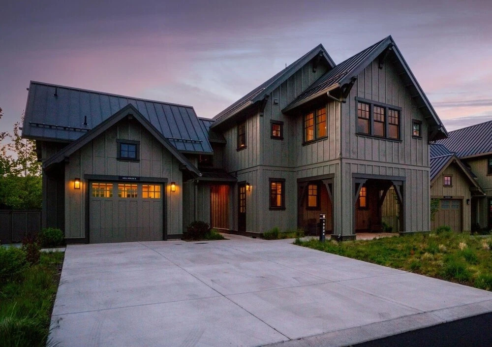Stone 5 Bedroom Home by RedAwning