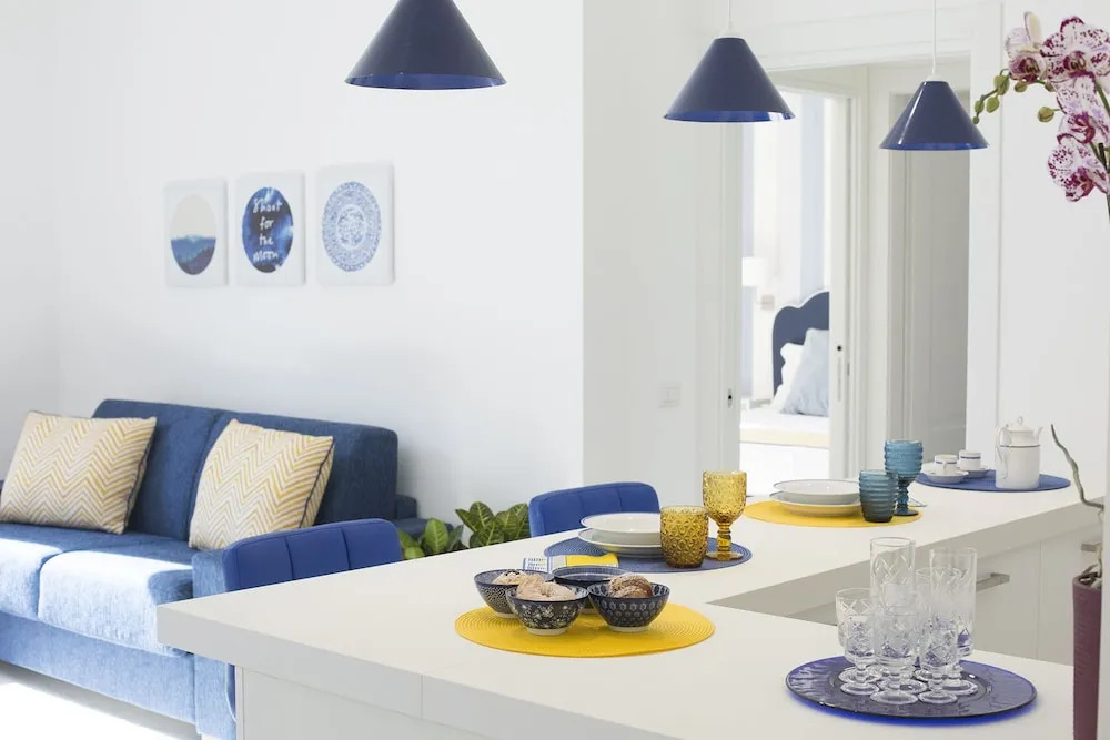 Sara Home 1