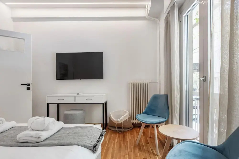 Viora Stunning Deluxe Studio in Athens