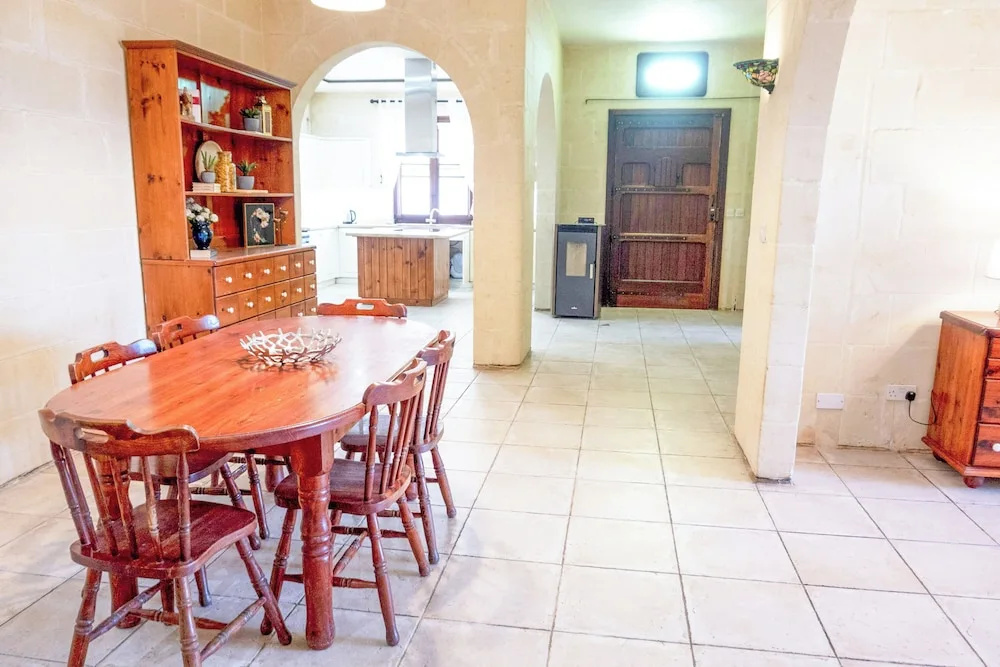Zest Gozitan Villa & Pool