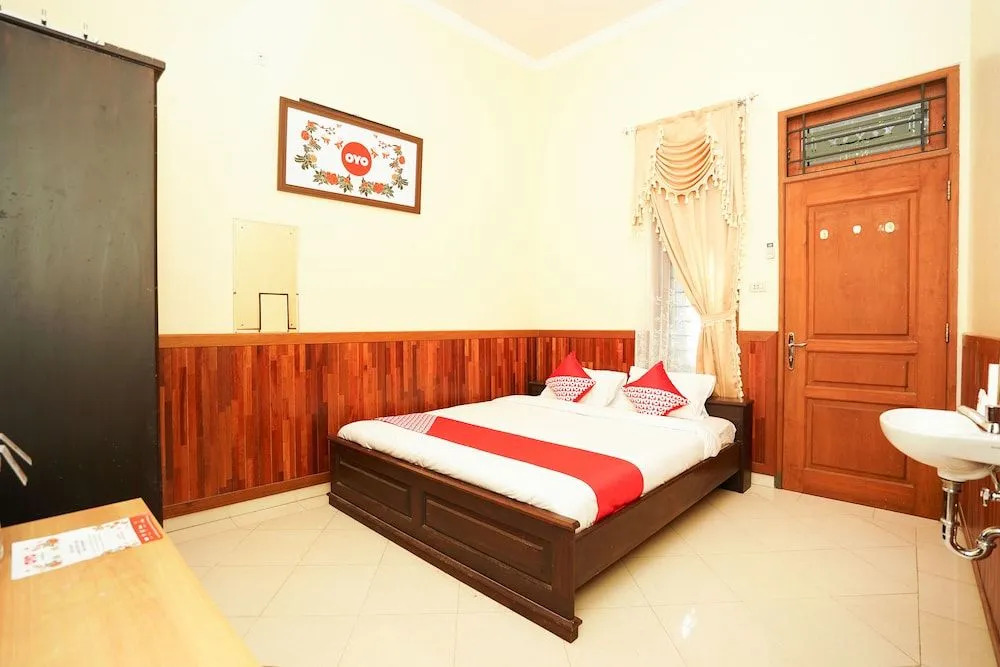 OYO 771 Kembang Kuning Residence Syariah