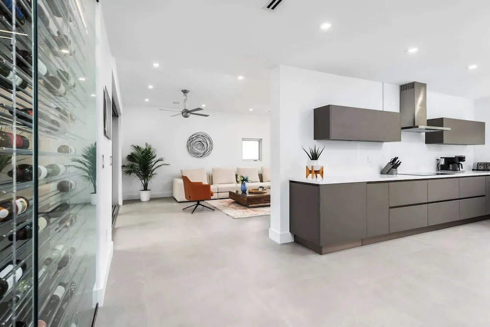 Villa Haven by Rove 4BR Waterfront W/pool & Gym