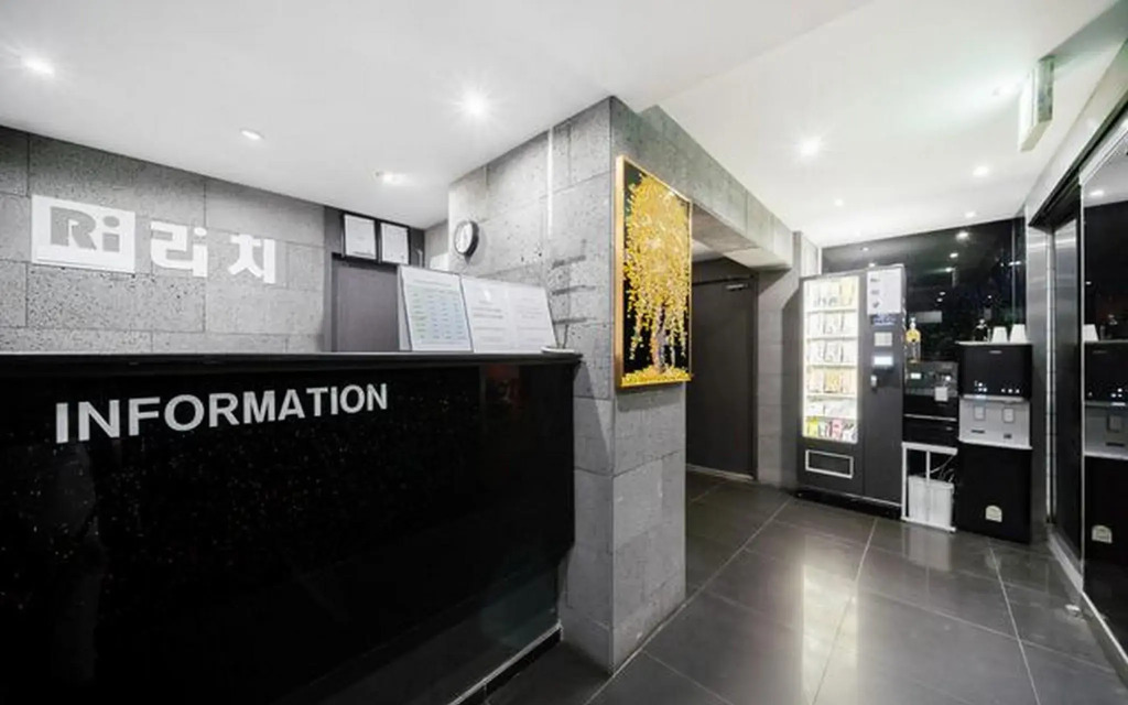 Richi Hotel