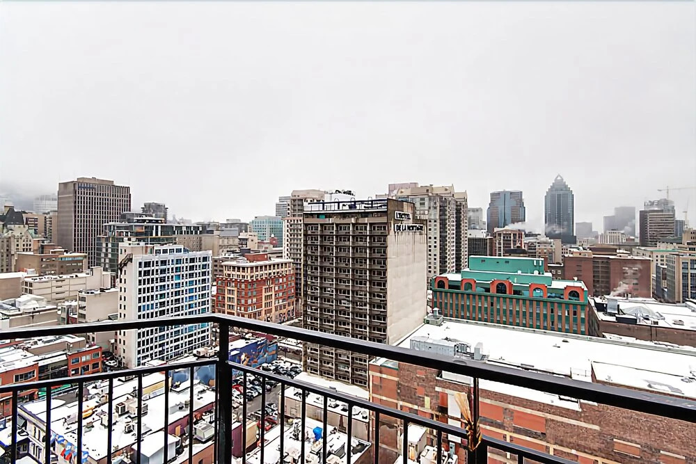 1-Bedroom Crescent Street by Hometrotting