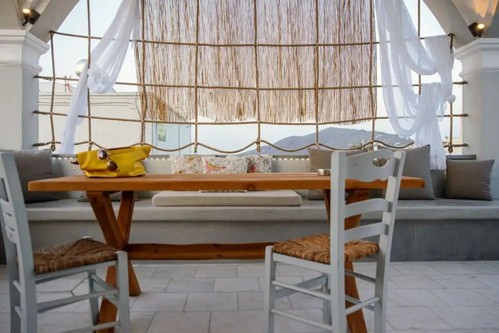 Central Hostel Oia