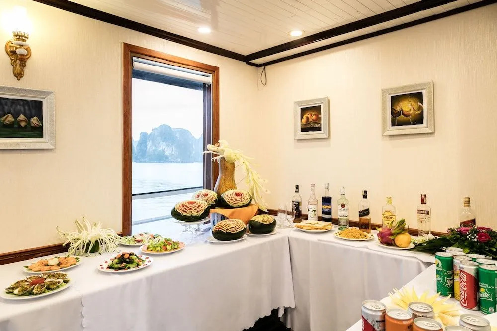 Gray Line Private Luxury Cruise