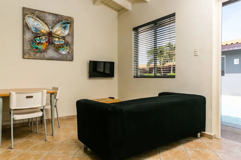 Palazzio Apartments & Studios