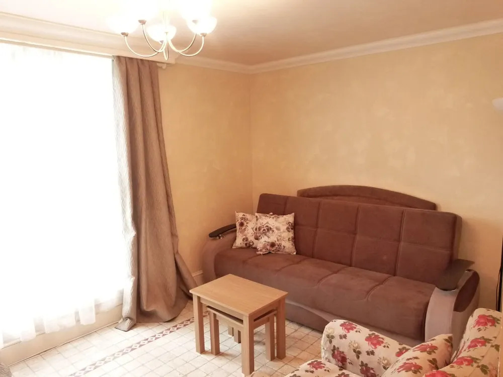 SS Property Hub - Family Apartment near Central London