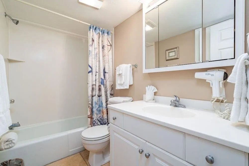 Bay to Beach C1 by Coastal Vacation Properties