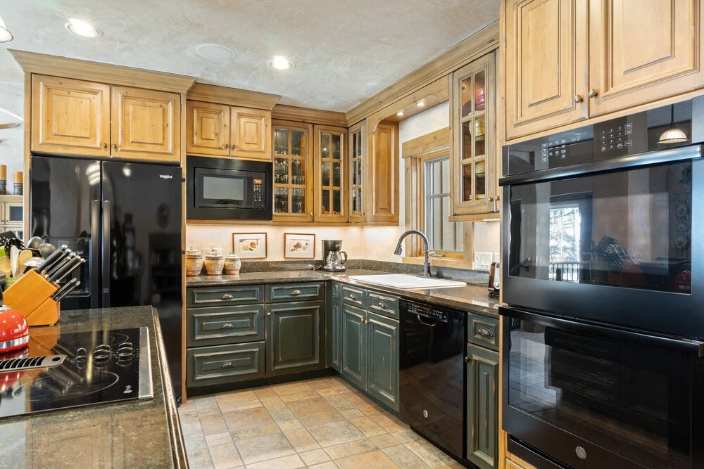 Keystone Gulch 8 Bedroom Home by Redawning