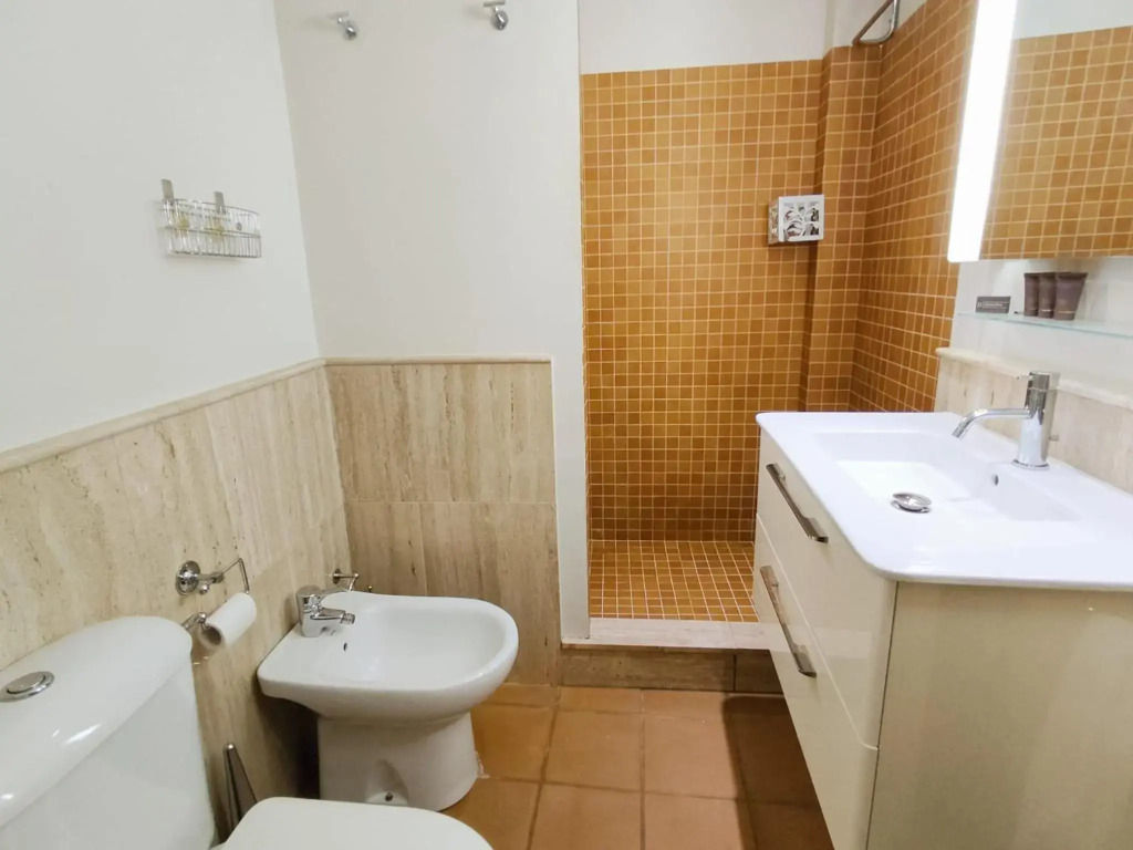 Bright Apartment at Santa Cruz 4 pax Parking Opc