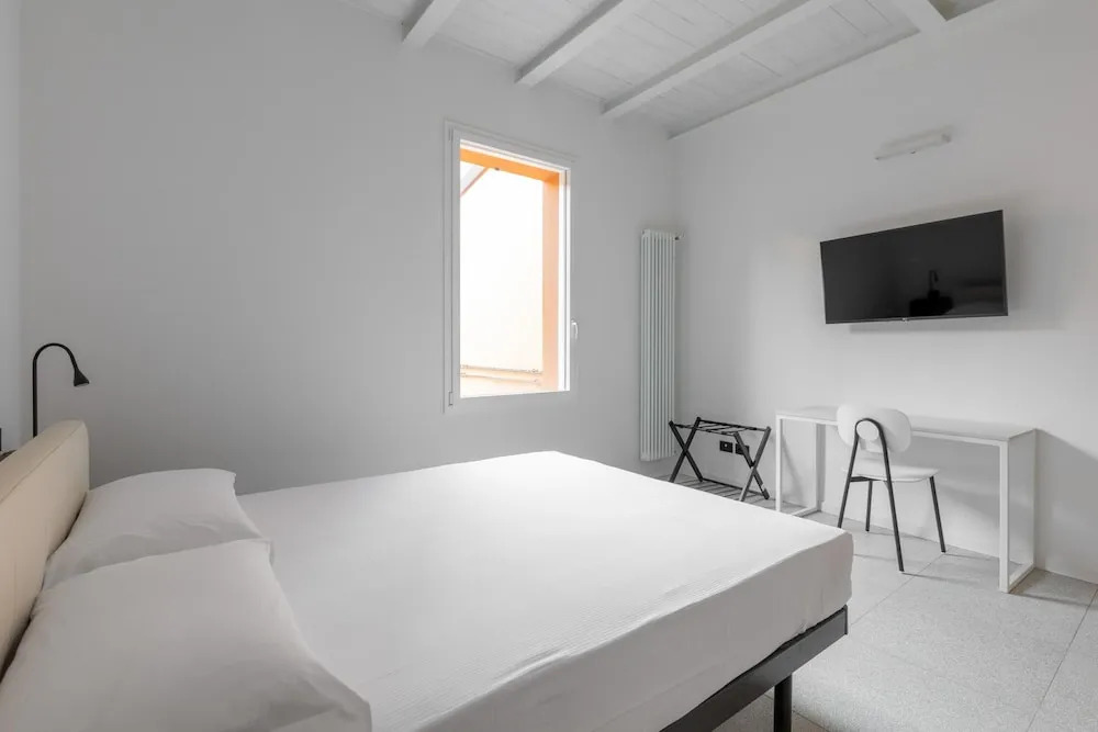 White Daisy Apartment by Wonderful Italy