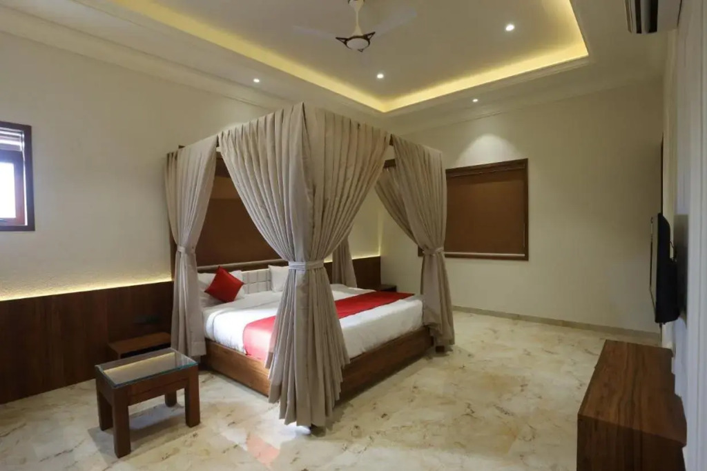 Ratna Vilas Palace