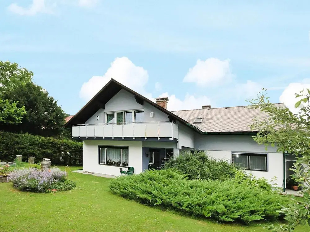 Apartment in St. Kanzian by Klopeiner See