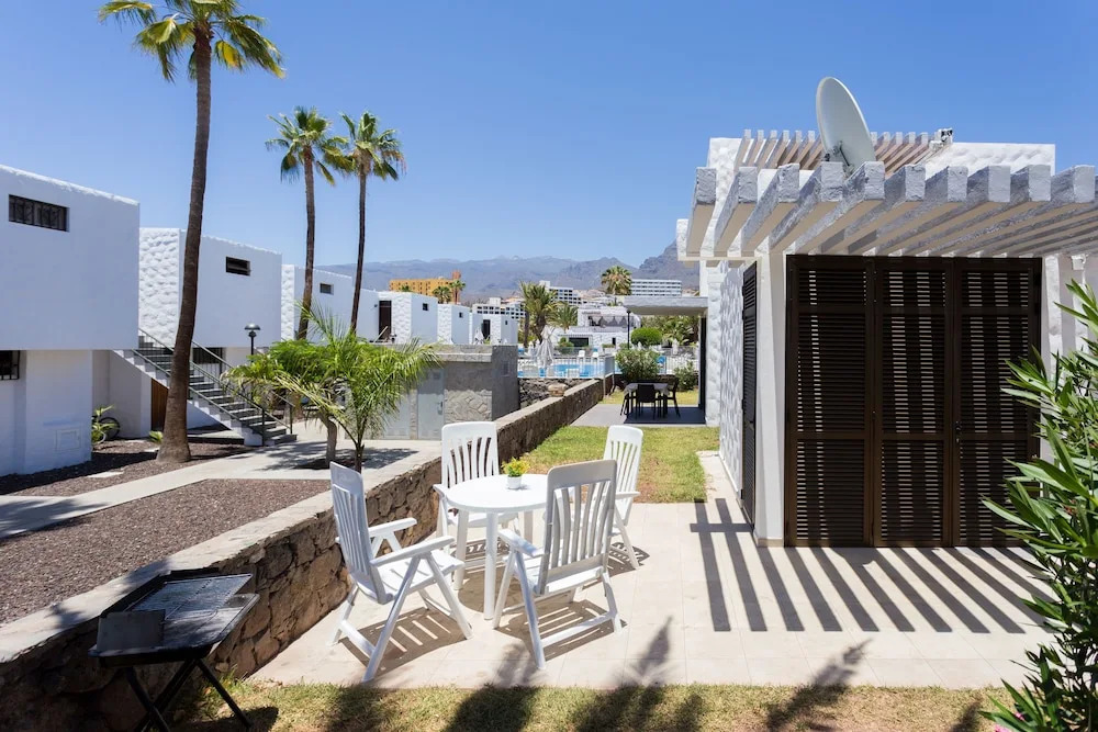 241. Quite Bungalow with Terrace and Barbecue