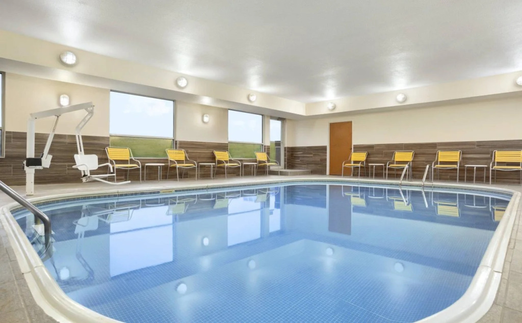 dubuque inn & suites