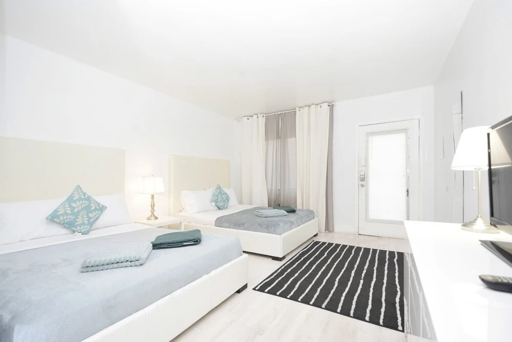 761 South Beach Apartments