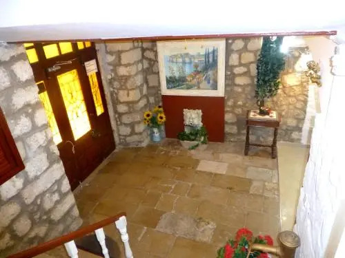 Apartments Giron