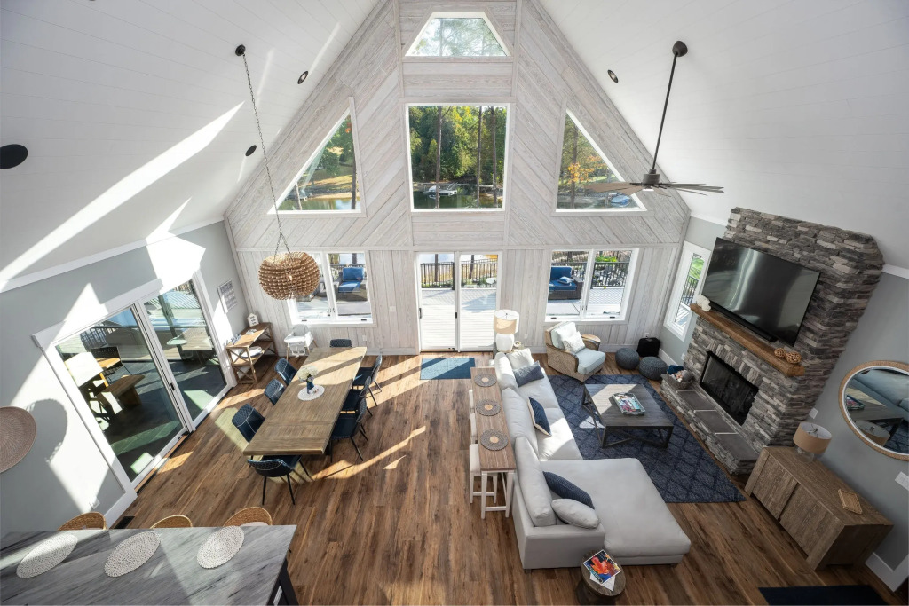 Luxe Lakefront Lodge w/ Pool, Hot Tub, Theater & Private Dock Sleeps 21