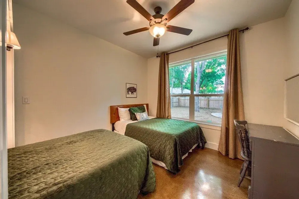 Cherry Street Cottage Rr 1072 3 Bedroom Home by Redawning