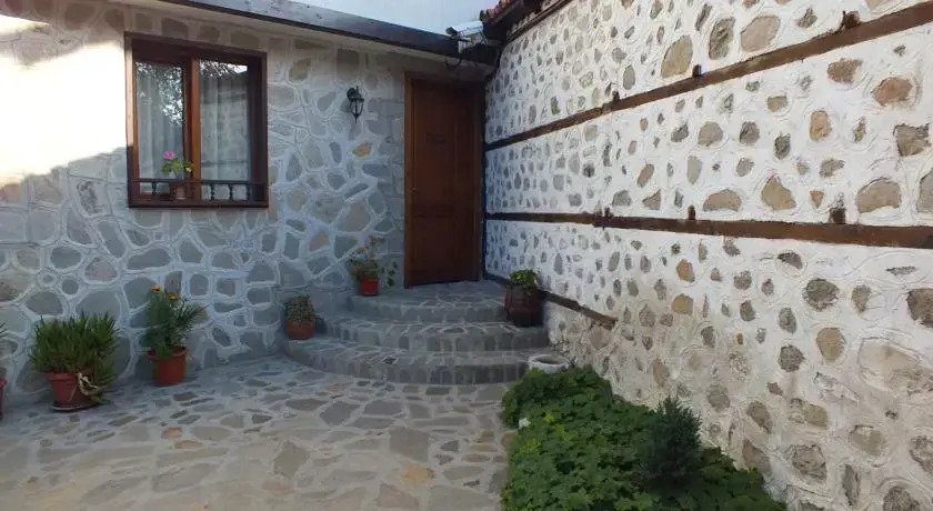 Todeva House Hotel and Tavern