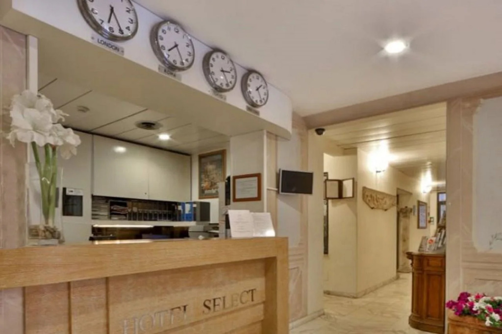 Select Executive Residence