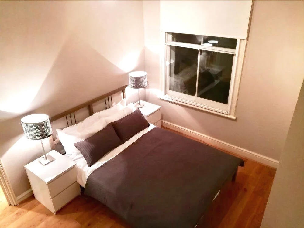 2 Bed Earls Court Hfs14