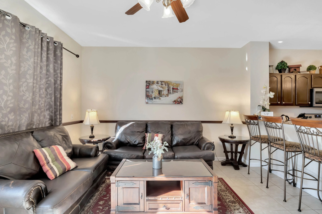 WH7642SKC - 3 beds pool home - Gated resort