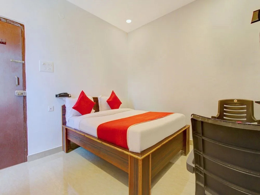 OYO 11670 Hotel Vishnu Priya Residency