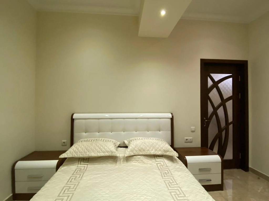 Teryan street 3 bedrooms Luxury and Unique apartment TT777