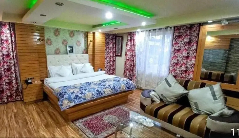Heavenwood Heritage Hotel By Urban Inn Resorts