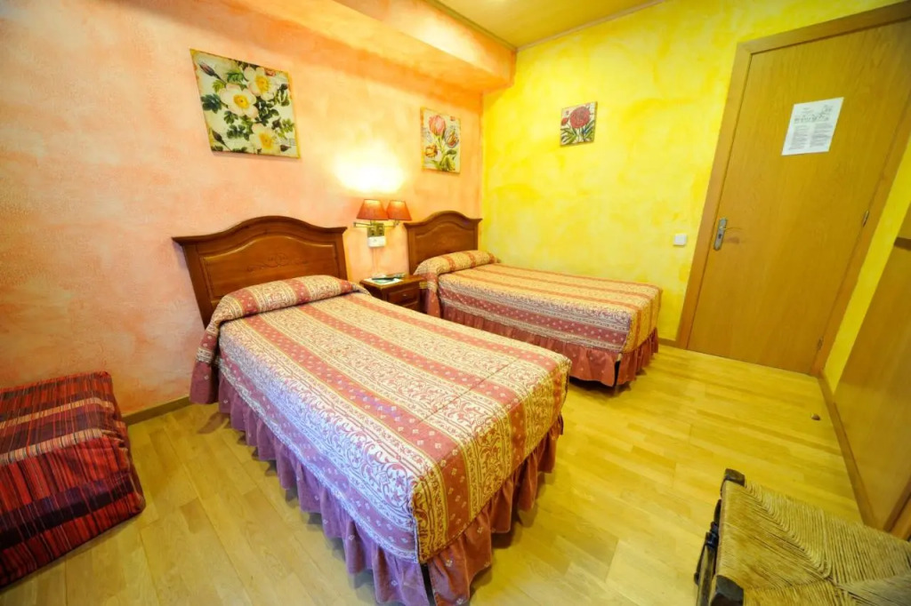 Hostal Vall DAneu by Arcas & Sambola