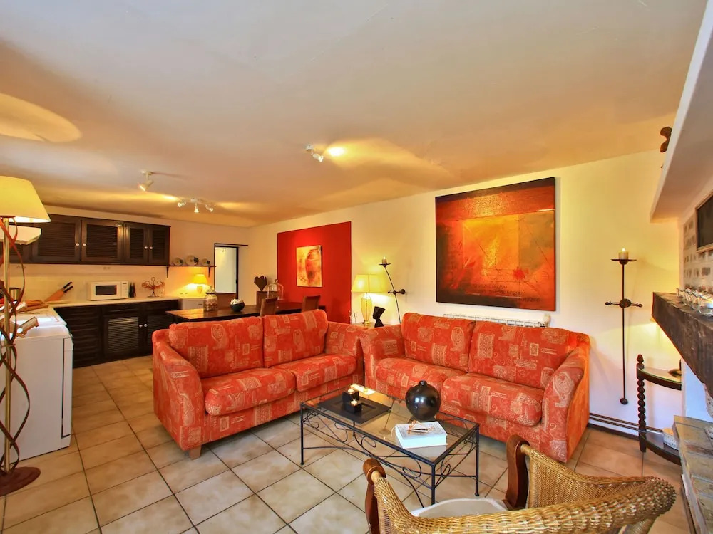 Luxurious Mansion in Souillac With Swimming Pool