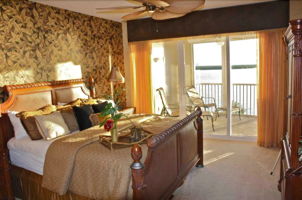 Waterside 554 - Monthly 2 Bedroom Condo