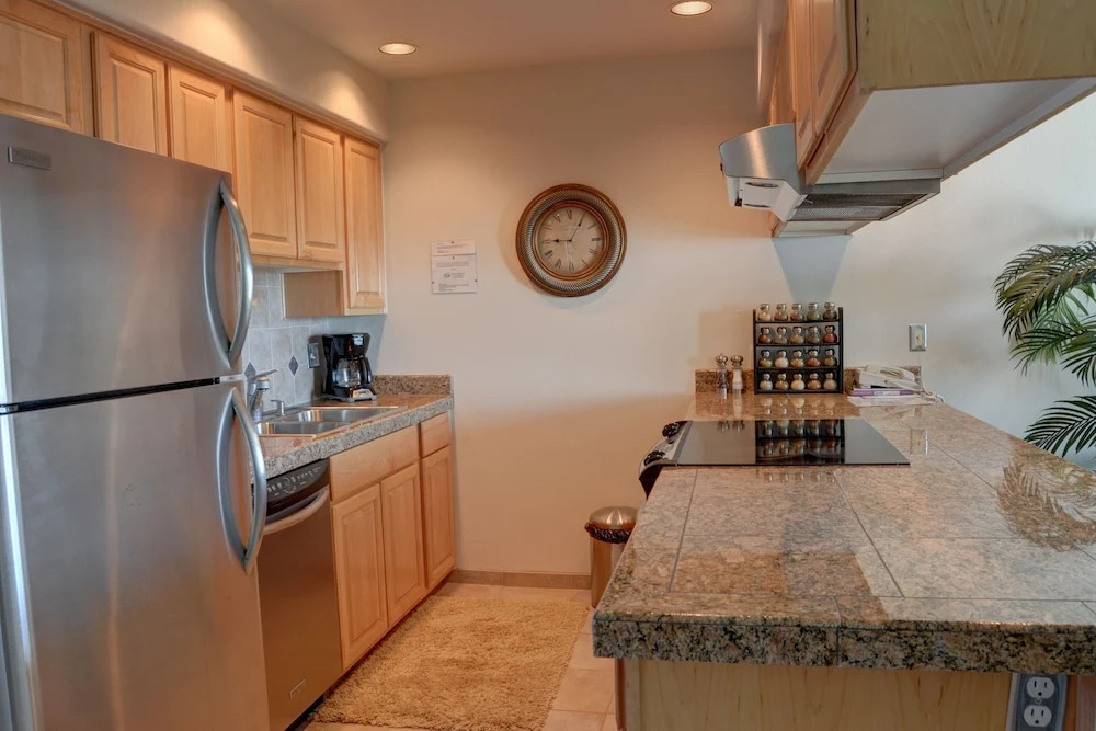 Waters Edge 104 - 1 Br Condo