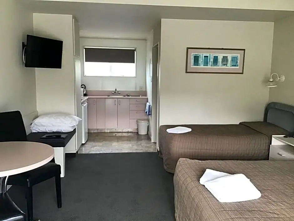 Charlies Motor Lodge