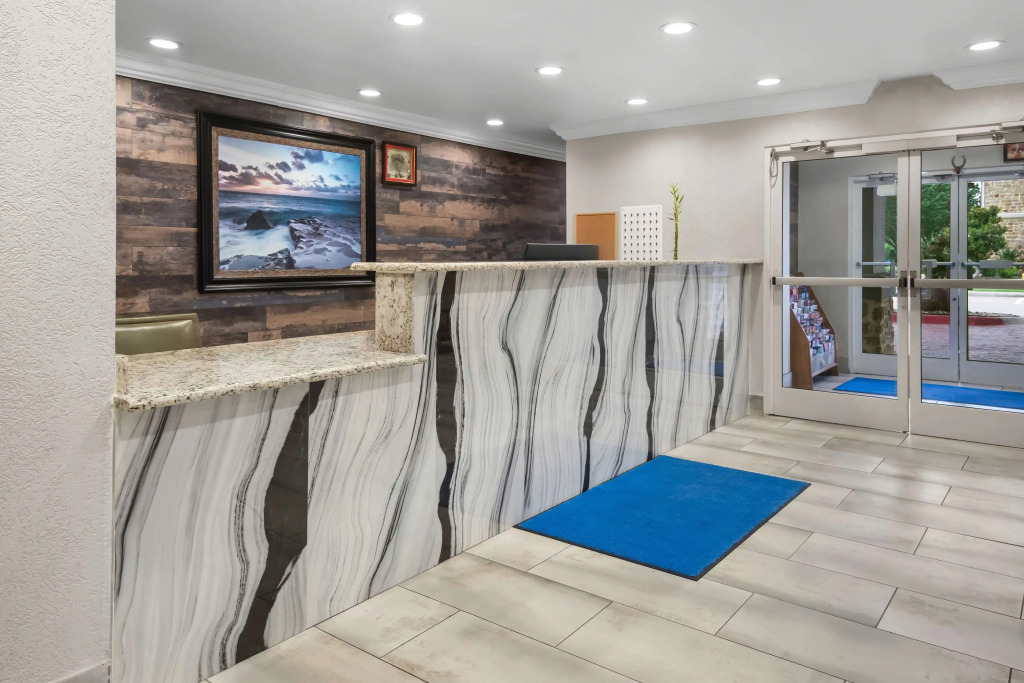 SureStay Plus by Best Western Fort Worth Benbrook