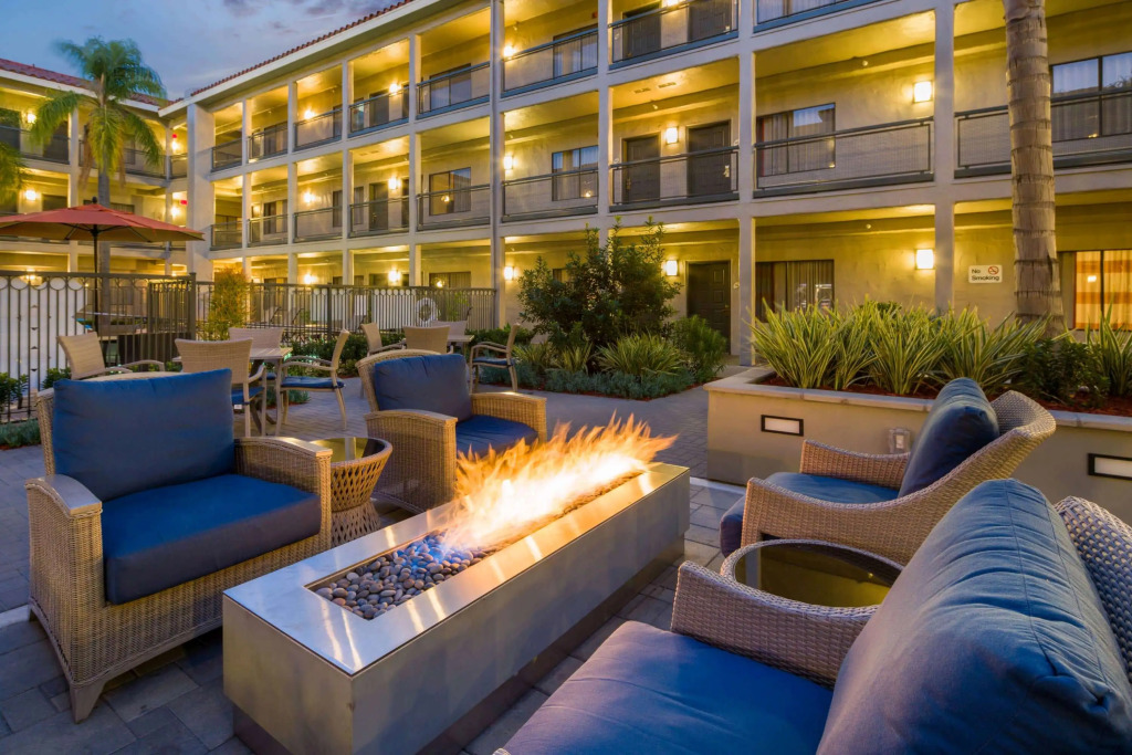 La Quinta by Wyndham Orange County Airport