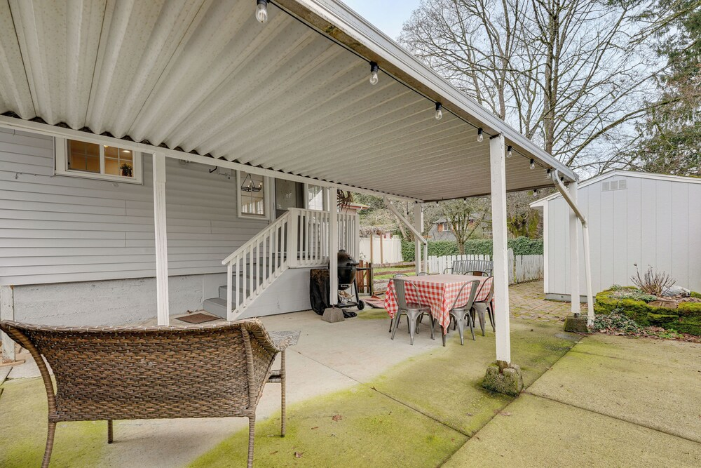 Walk to Dtwn Camas: Pet-friendly Retreat w/ Yard!