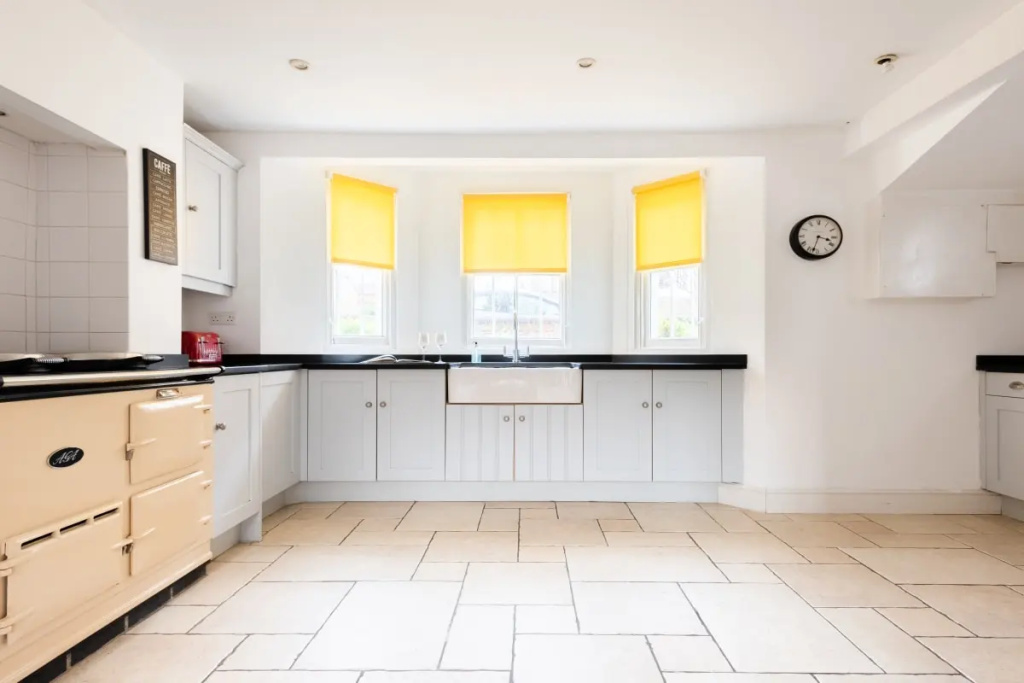 The Glasshouse Escape - 5BDR Victorian Jewel with Modern Twists in Jericho